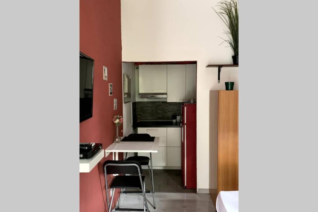 "Little Sicilian Home"-Room With A Private Bathroom & Kitchen -Fridge - And Shared A Beautiful Terrace On Hostel Taormina Center Luaran gambar