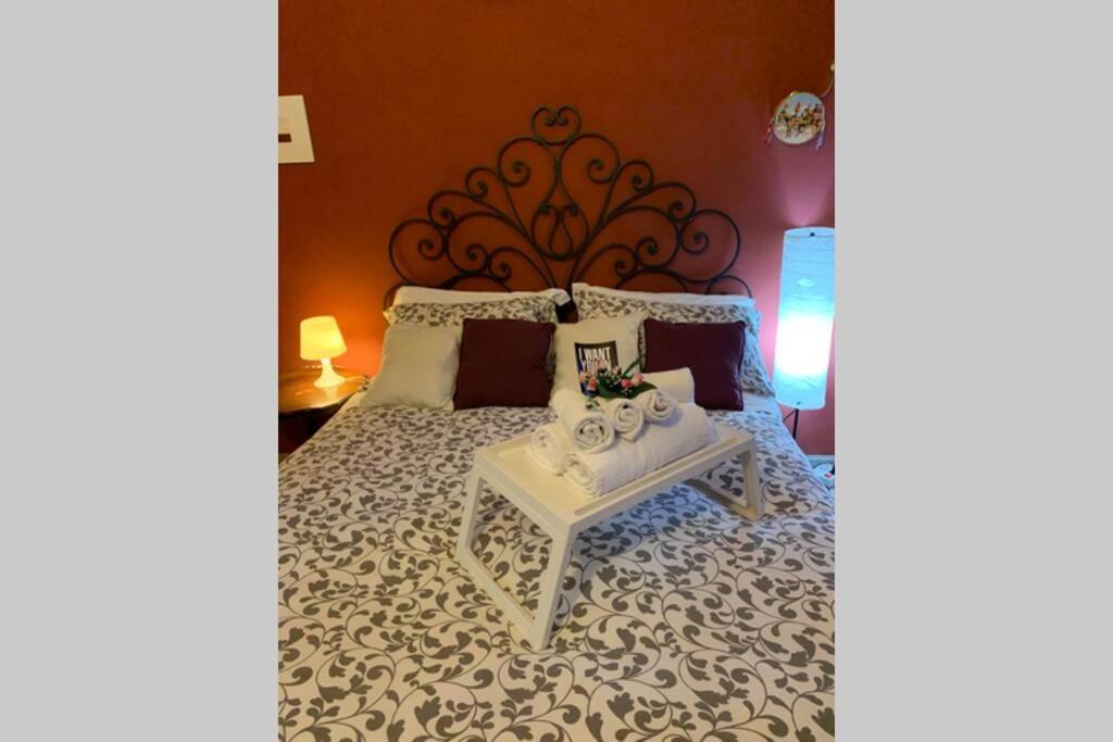 "Little Sicilian Home"-Room With A Private Bathroom & Kitchen -Fridge - And Shared A Beautiful Terrace On Hostel Taormina Center Luaran gambar