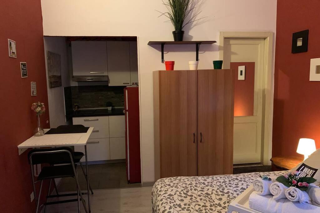 "Little Sicilian Home"-Room With A Private Bathroom & Kitchen -Fridge - And Shared A Beautiful Terrace On Hostel Taormina Center Luaran gambar