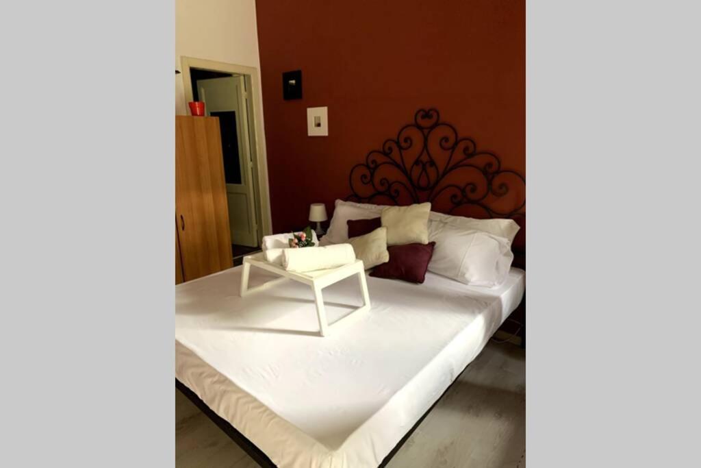 "Little Sicilian Home"-Room With A Private Bathroom & Kitchen -Fridge - And Shared A Beautiful Terrace On Hostel Taormina Center Luaran gambar